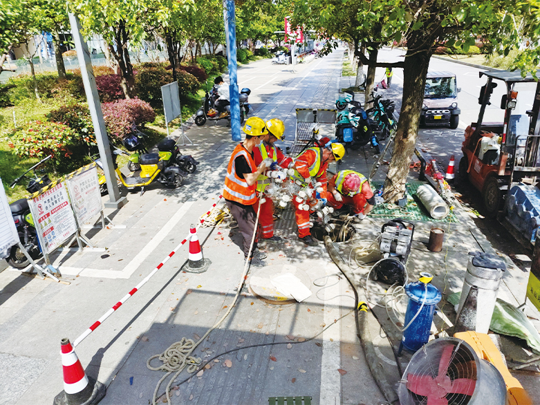  林甸UV-CIPP紫外光固化修复